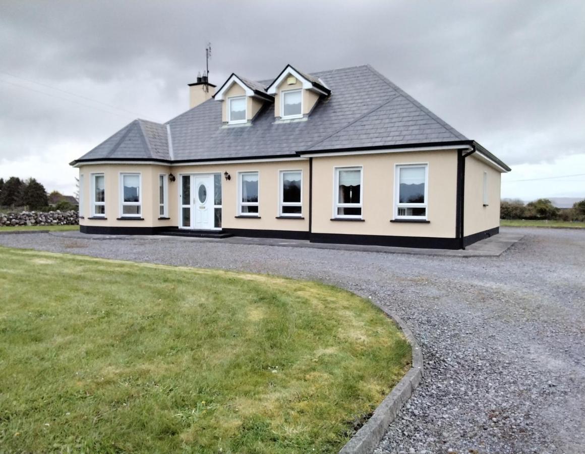 Warm And Welcoming Family Home Ballinrobe Ngoại thất bức ảnh